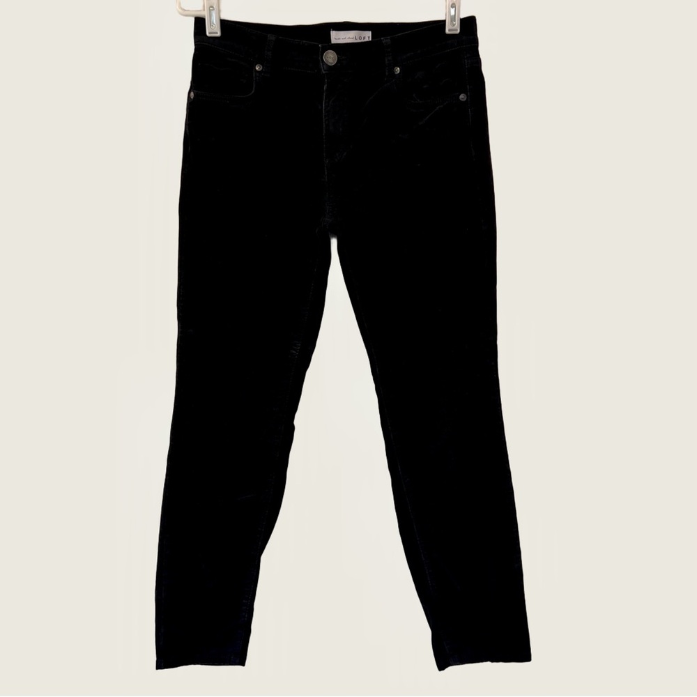 LOFT Black Corduroy‎ Skinny Jeans Size 4
